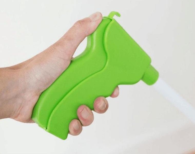 CREATIVE PEST AND INSECT CATCHER